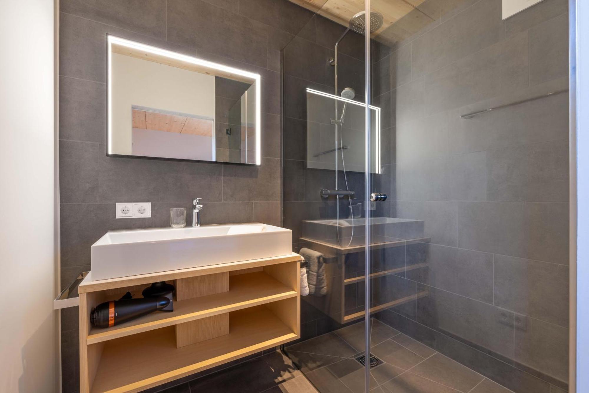 Apartmenthaus A24 Schruns ภายนอก รูปภาพ